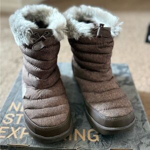 The North Face Women’s ThermoBall Micro-Baffle Booties